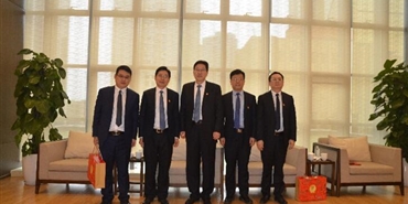 千亿体育(中国区)集团官方网站组织开展集中走访慰问专家人才活动