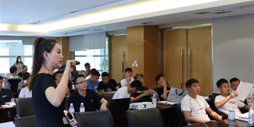 千亿体育(中国区)集团官方网站到兴城千亿体育(中国区)集团官方网站和兴城足球俱乐部 开展项目内部推介会